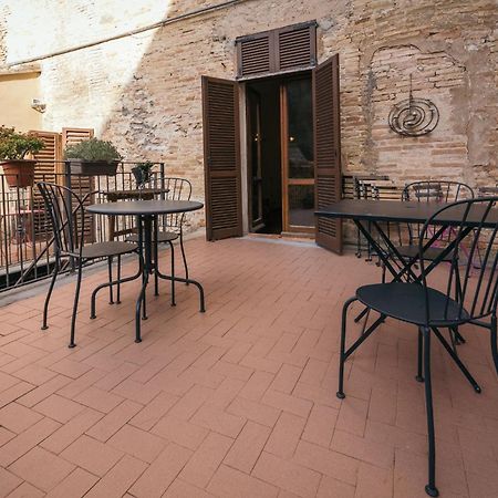 ペルゴラ A Palazzo Bed & Breakfast エクステリア 写真